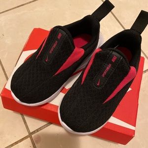 Nike toddler sneakers
